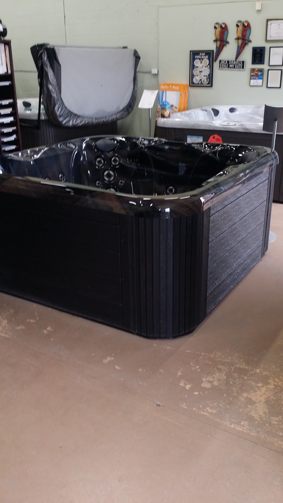 Great Escape Hot Tub Company | 50 Goebel Ave, Cambridge, ON N3C 1Z1, Canada | Phone: (519) 220-0996