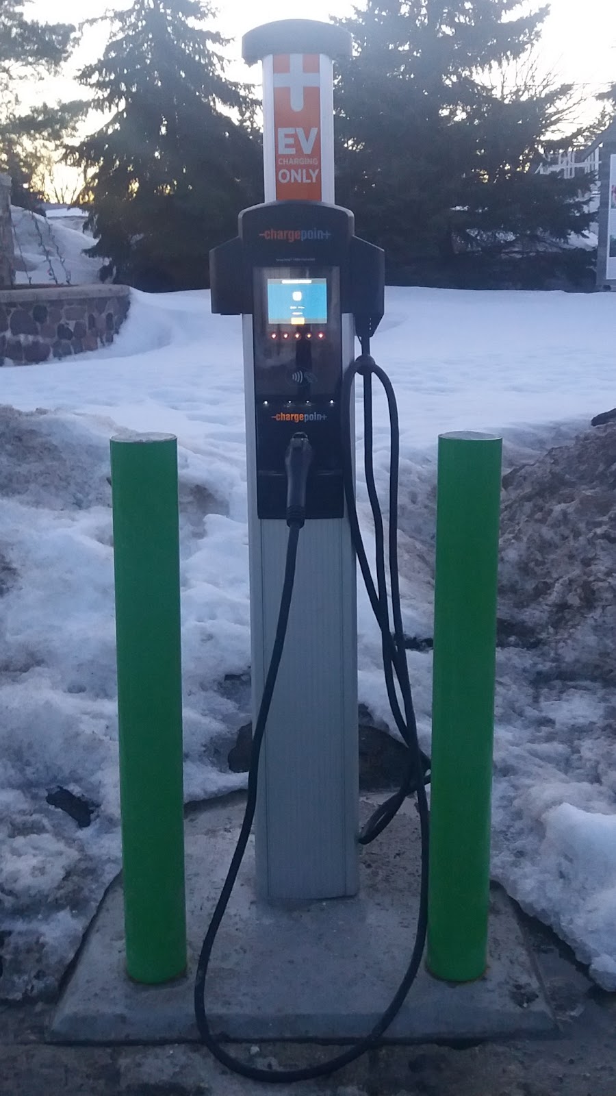 ChargePoint Charging Station | 434 Rue Sabourin, Saint-Pierre-Jolys, MB R0A 1V0, Canada | Phone: (888) 758-4389