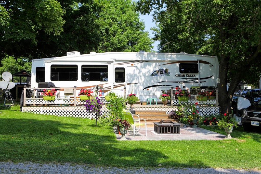 Lake Avenue RV Resort & Campground | 37 Lake Ave Ln, Cherry Valley, ON K0K 1P0, Canada | Phone: (613) 476-4990