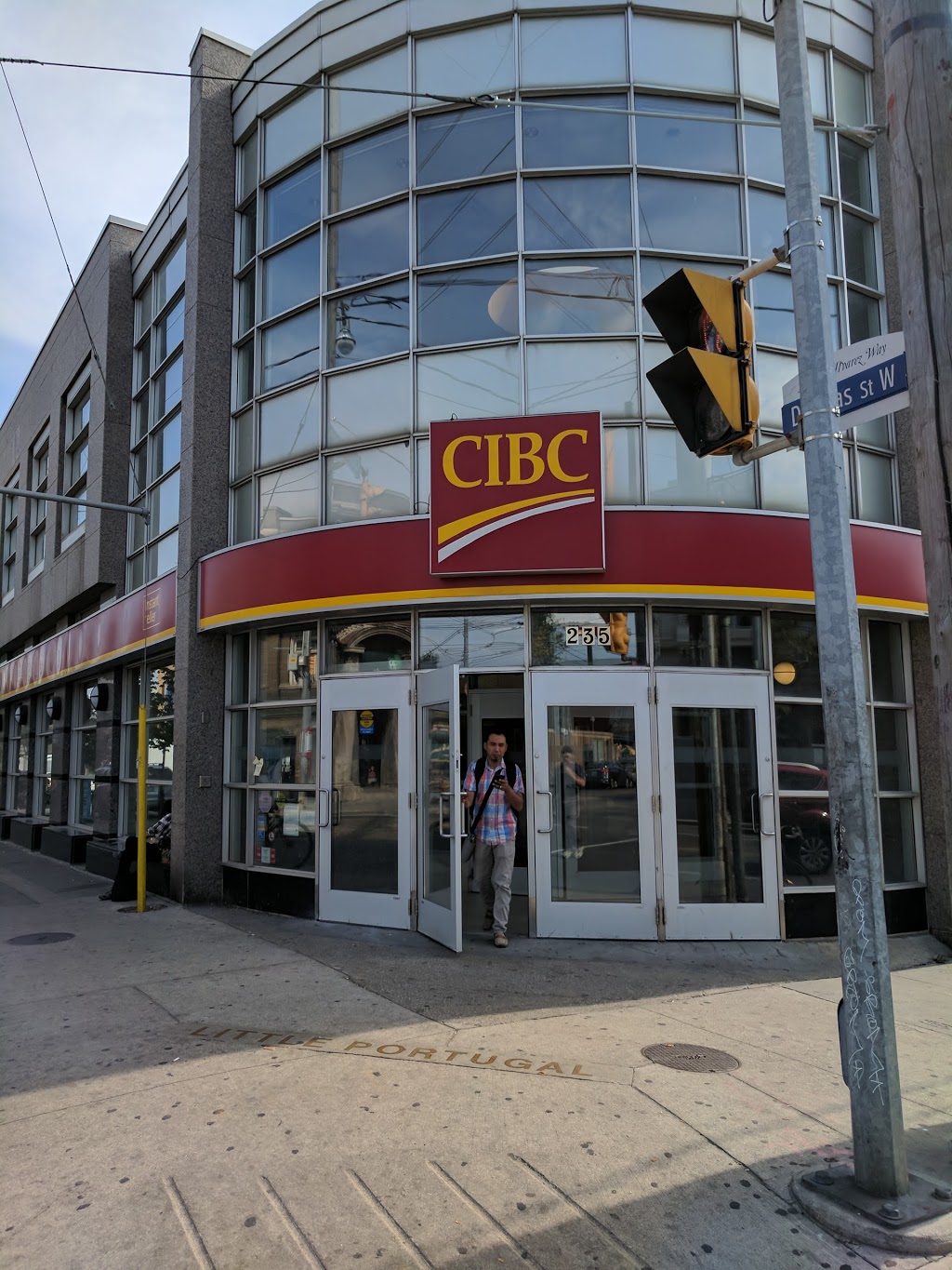 CIBC Branch with ATM | 235 Ossington Ave, Toronto, ON M6J 2Z8, Canada | Phone: (416) 588-3478