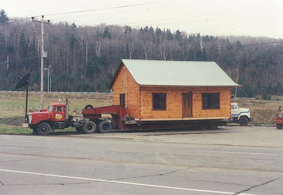 Elévation & Transport De Bâtisse Godard Inc | 325 Rue Mary, Lachute, QC J8H 4P7, Canada | Phone: (450) 627-2252