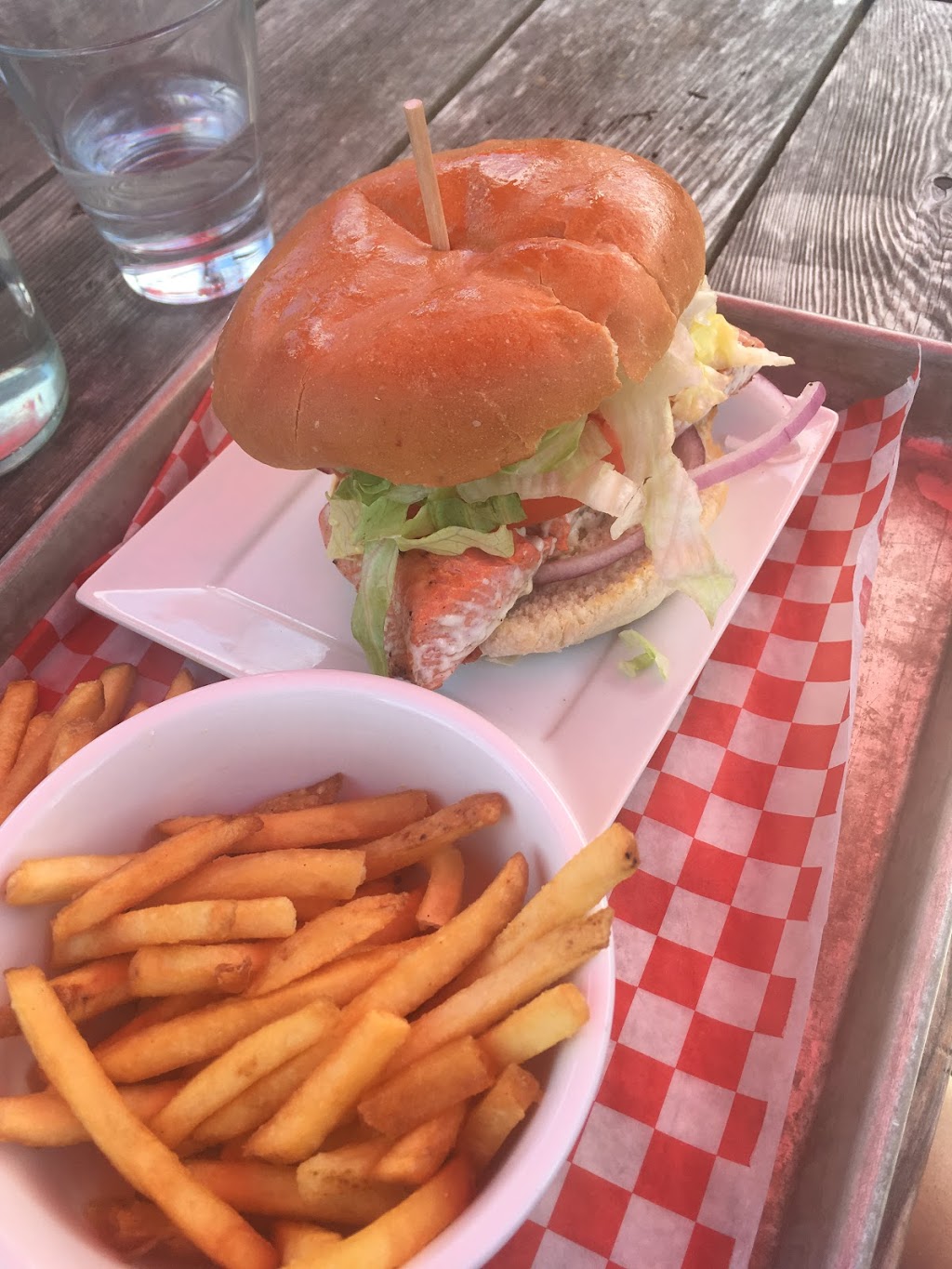 BurgerBar537 | 106 Purvis Ln, Salt Spring Island, BC V8K 2S3 Purvis Ln, Salt Spring Island, BC V8K 2S3, Canada | Phone: (250) 537-5041