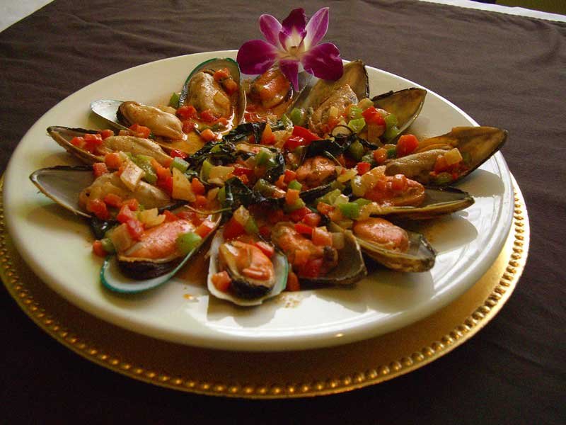 Thai Palace Restaurant | 1140 Lauzon Rd, Windsor, ON N8S 3N1, Canada | Phone: (519) 948-6161