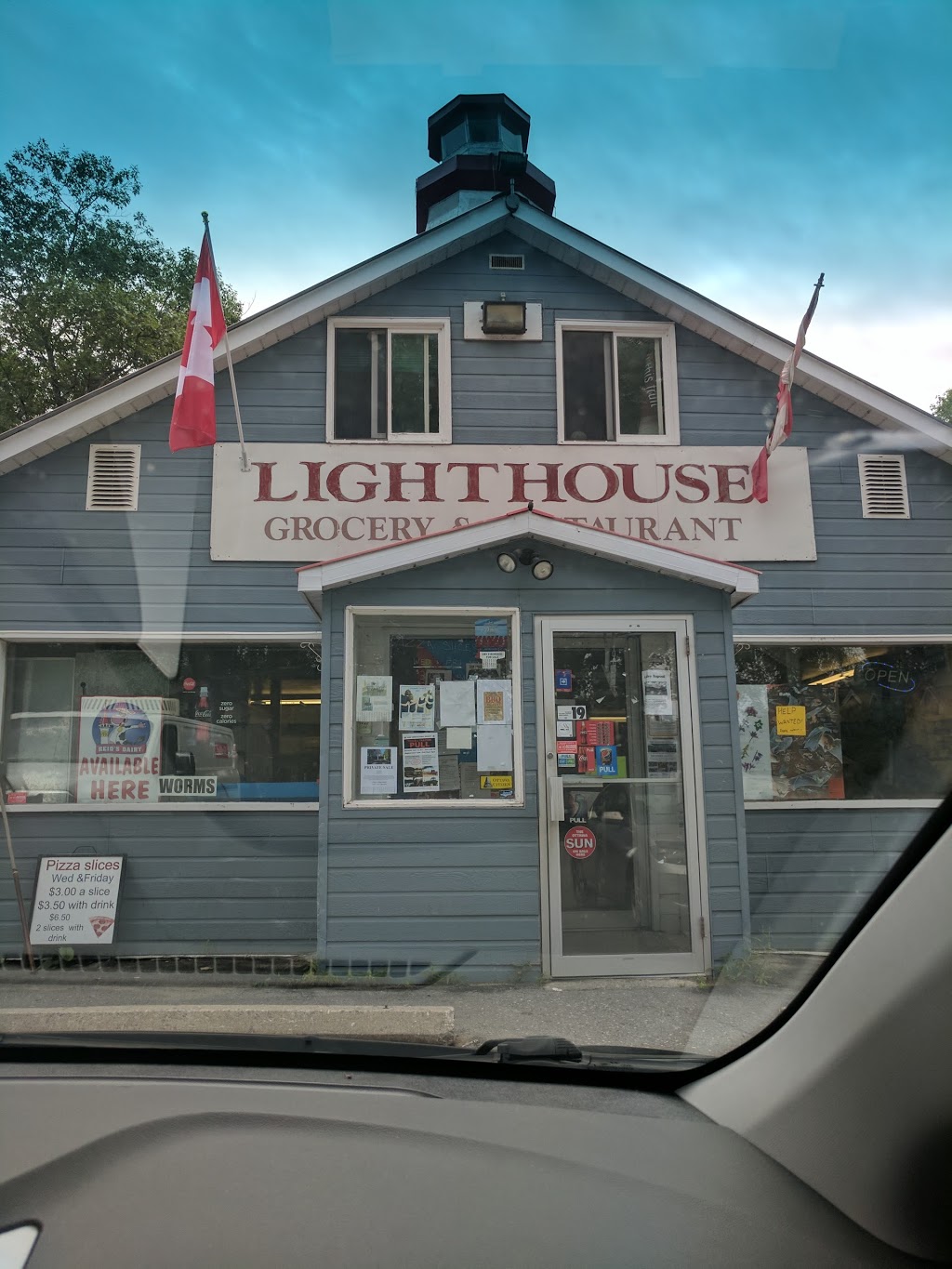 The Lighthouse Restaurant and Grocery Store | 655 Bayview Dr, Woodlawn, ON K0A 3M0, Canada | Phone: (613) 832-1889