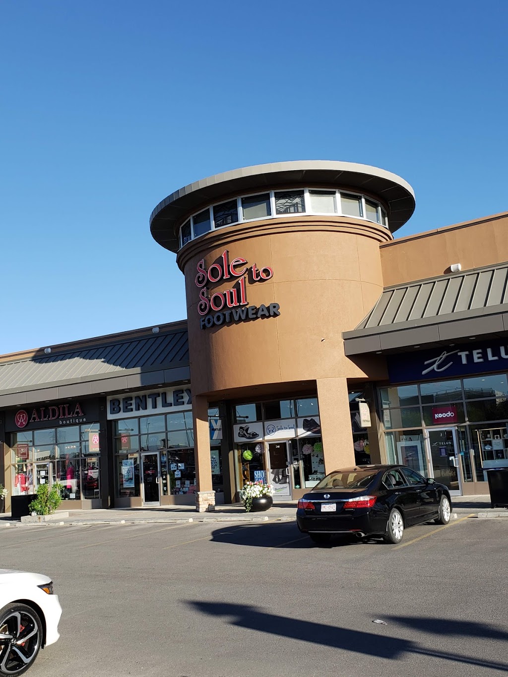 Westhills Towne Centre | 250 Stewart Green SW, Calgary, AB T3H 3C8, Canada | Phone: (403) 246-5291