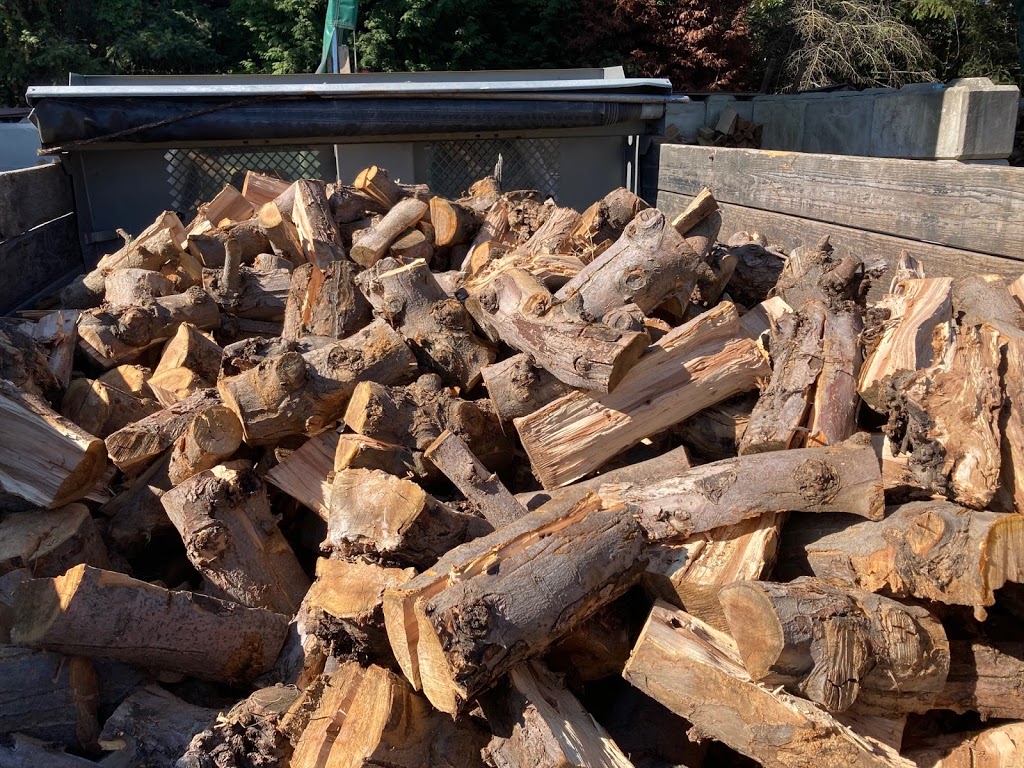 Firewood Vancouver | 7509 Meadow Ave, Burnaby, BC V5J 3R6, Canada | Phone: (604) 328-9722