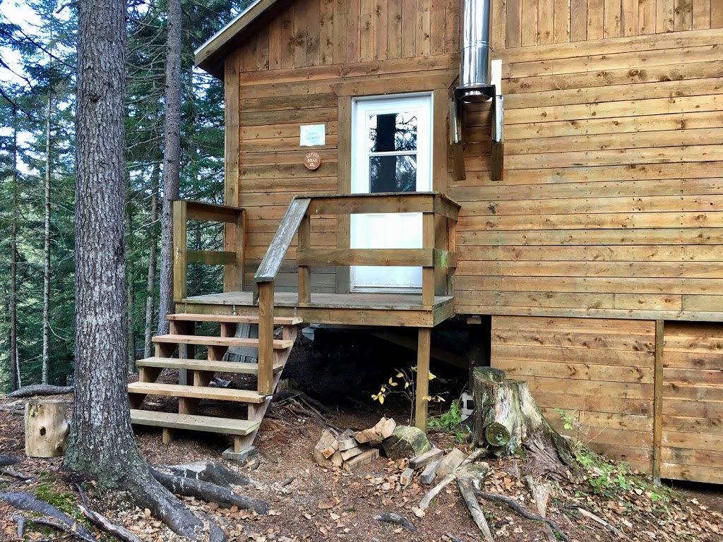 Refuge La Boule | Sainte-Émélie-de-lÉnergie, QC J0K, Canada | Phone: (866) 266-2730