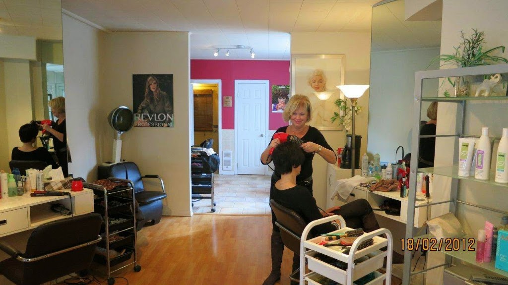 Coiffure Carmen Elle/Lui | 1264 Chemin du Bord-de-lEau, Laval, QC H7Y 1B6, Canada | Phone: (450) 689-5820