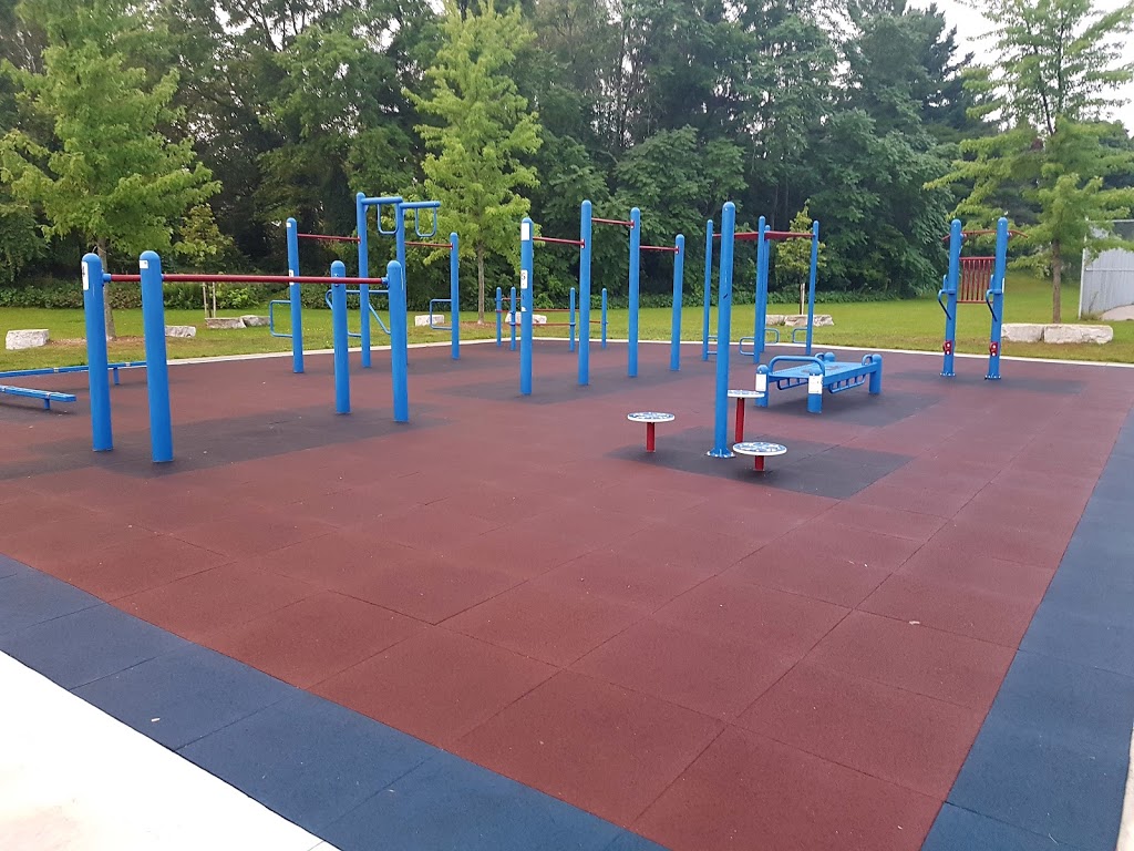 Waterloo - Calisthenics Exercise Stations - | Waterloo, ON N2J 2L1, Canada