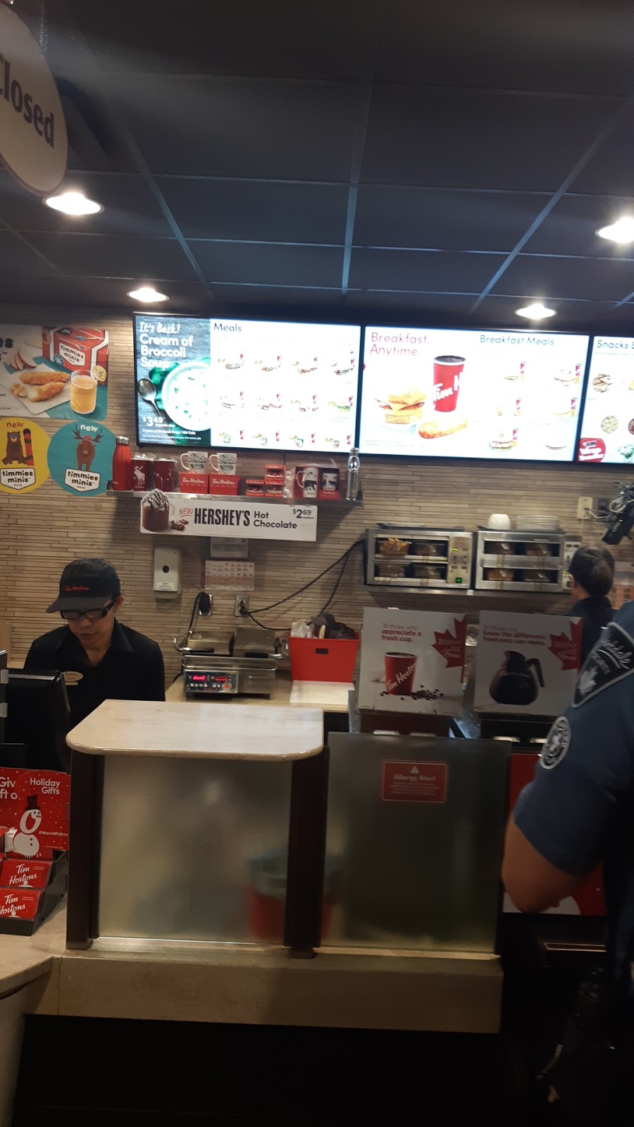 Tim Hortons | 1 Yorkdale Rd, North York, ON M6A 3A1, Canada | Phone: (416) 787-6268