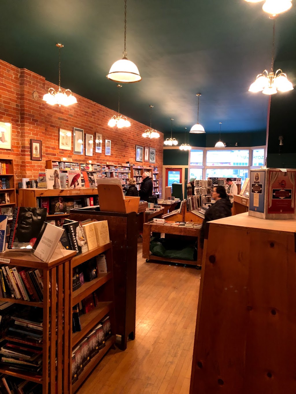 Fanfare Books | 92 Ontario St, Stratford, ON N5A 3H2, Canada | Phone: (519) 273-1010