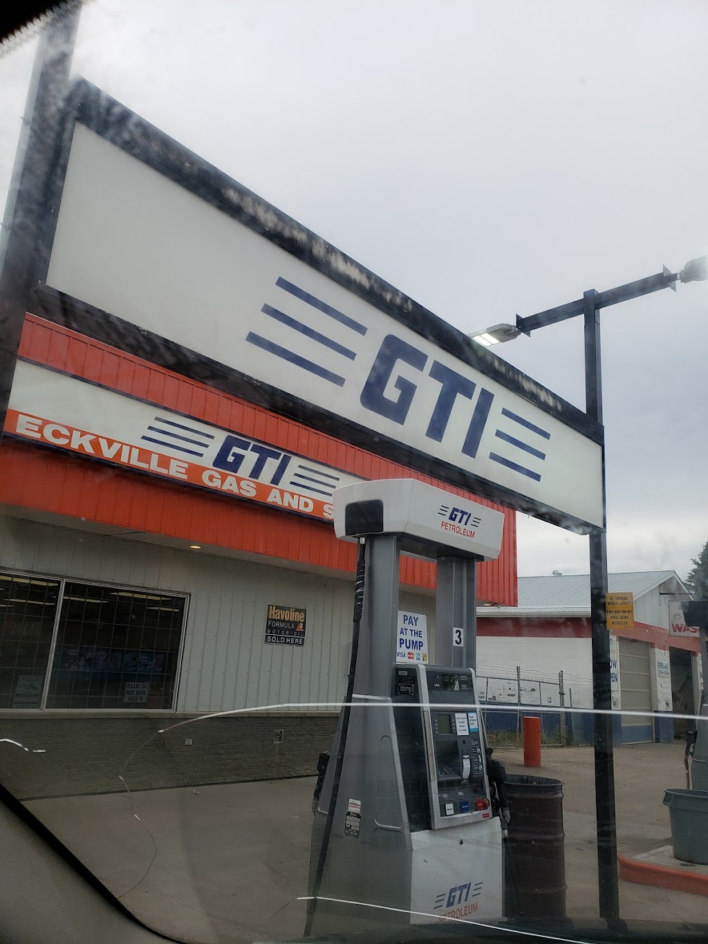 GTI Gas And Snack, Eckville | 5008 48 St, Eckville, AB T0M 0X0, Canada | Phone: (403) 746-3220