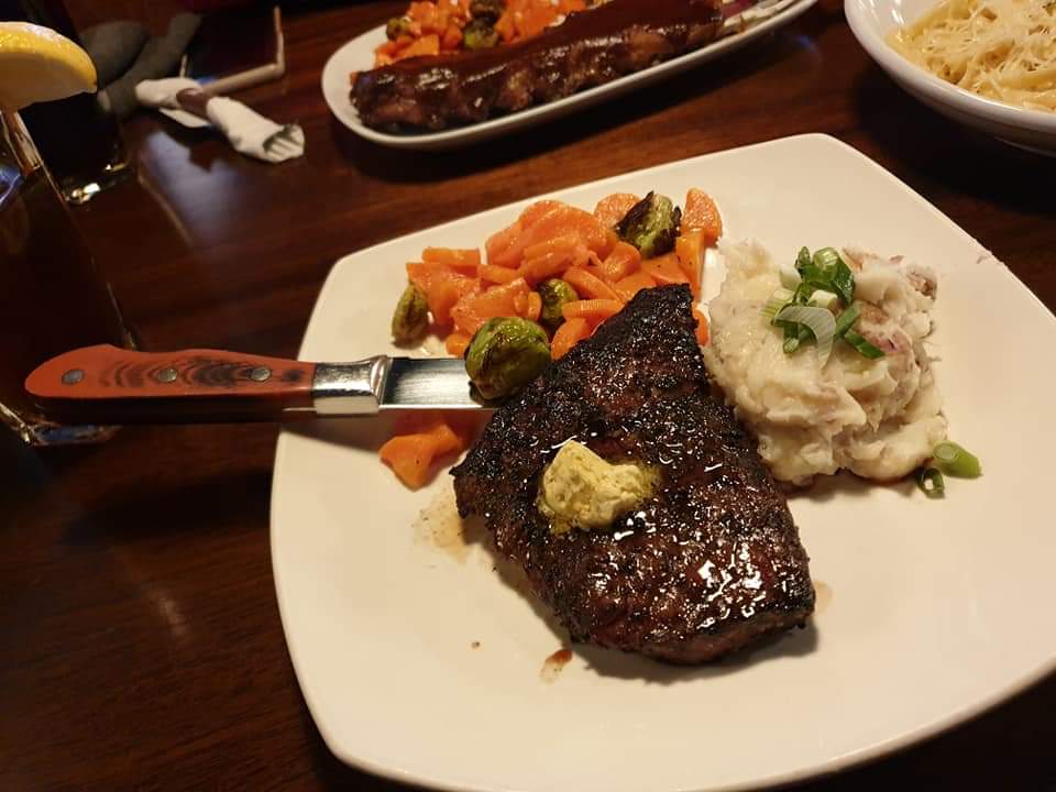 MR MIKES SteakhouseCasual | 1585 Diamond Dr, Winkler, MB R6W 0L4, Canada | Phone: (204) 325-7046