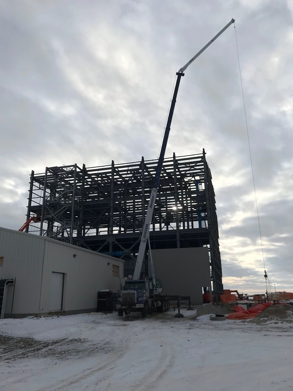 Sky-Hi Crane | 11035 199 St NW, Edmonton, AB T5S 2C6, Canada | Phone: (587) 400-0282