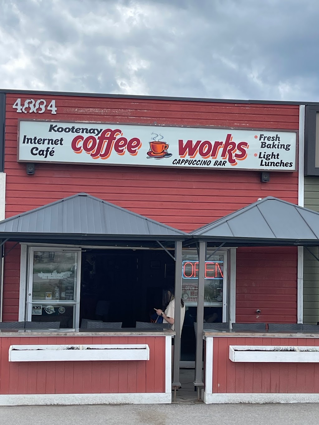 Kootenay Coffee Works | 4884 Athalmer Rd, Invermere, BC V0A 1K3, Canada | Phone: (250) 341-3662