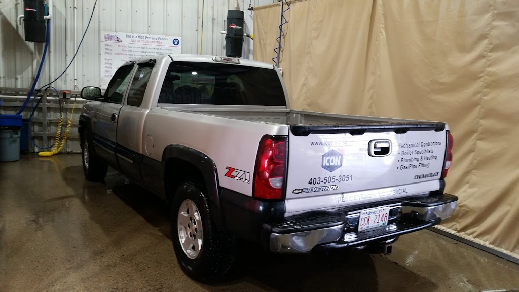 Giant Truck & Car Wash | 4310 52a Ave, Rocky Mountain House, AB T4T 1B2, Canada | Phone: (403) 844-4268
