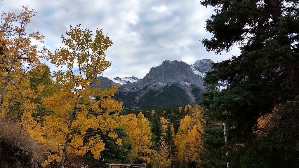 Hidden Falls Bed and Breakfast | 107 Three Sisters Dr, Canmore, AB T1W 2M3, Canada | Phone: (403) 678-3604