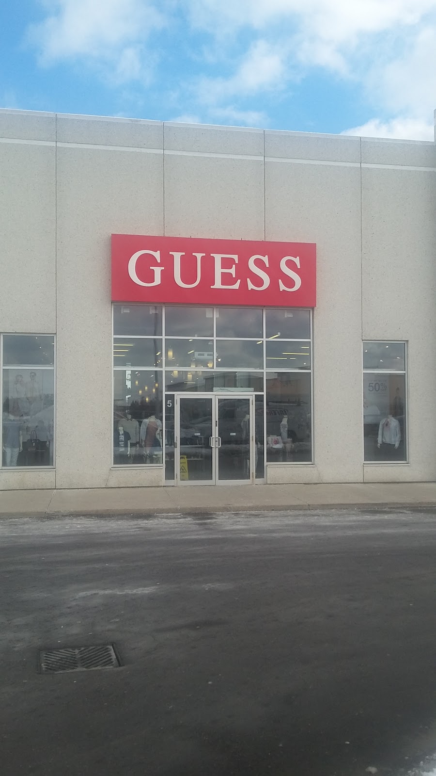 GUESS Factory | 755 Britannia Rd W Unit 5, Mississauga, ON L5V 2Y1, Canada | Phone: (905) 363-1195