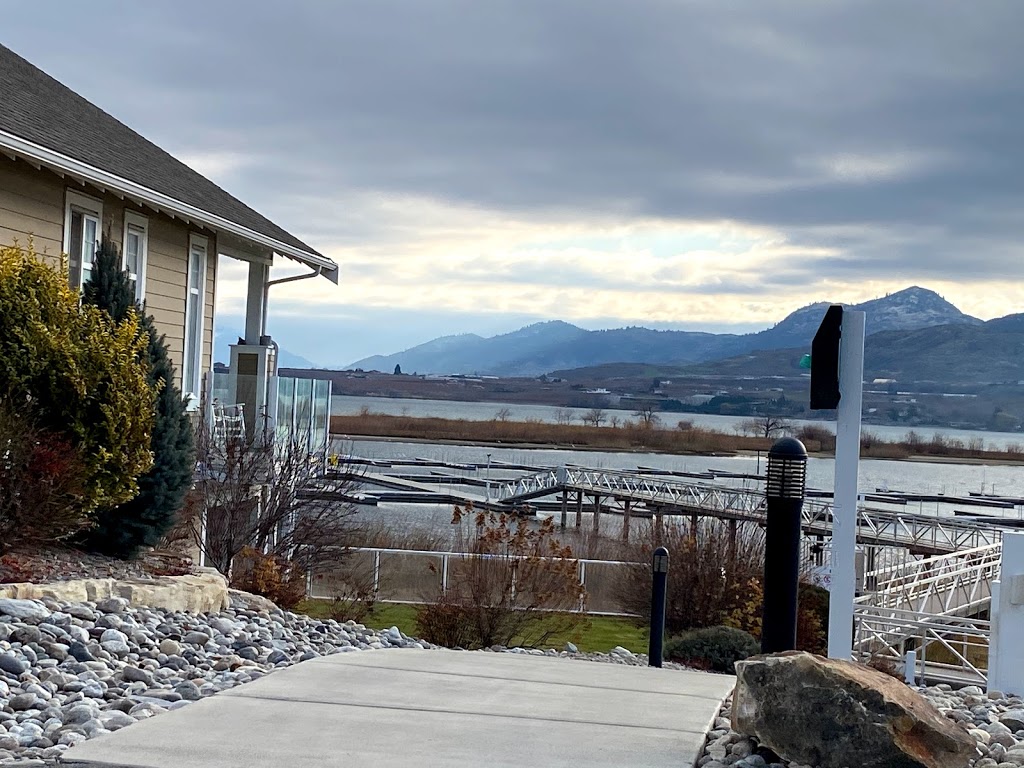 Osoyoos Cottages (The Cottages on Osoyoos Lake) | 2450 Radio Tower Rd, Oliver, BC V0H 1T0, Canada | Phone: (855) 742-5555