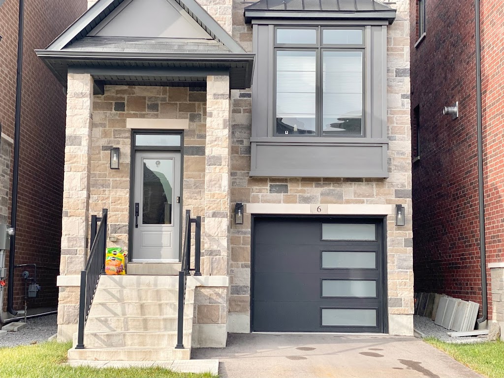 Garage Door Repair Beasts Barrie | 1 Bedford Estates Cres, Barrie, ON L4N 9K5, Canada | Phone: (647) 424-3555