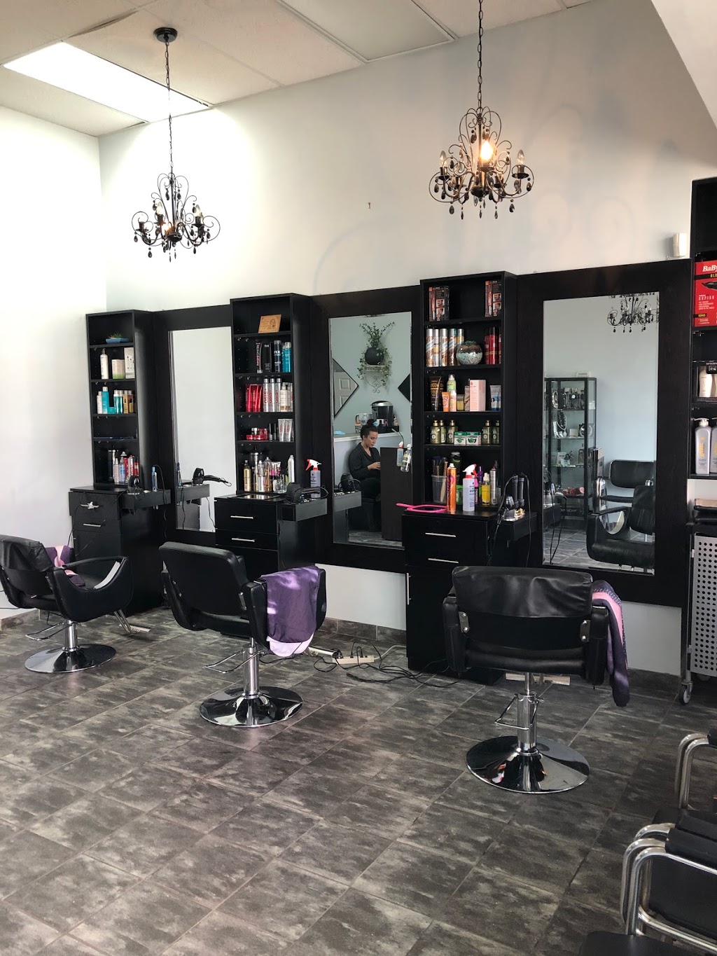 UR Unique Hair Studio | 980 Central Park Dr #5, Brampton, ON L6S 3L7, Canada | Phone: (416) 629-0396