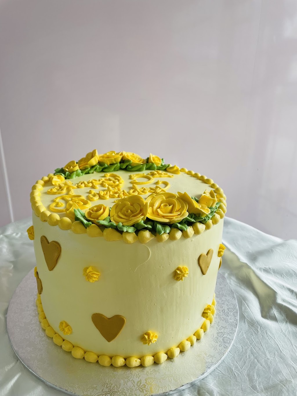 Cakes By Ludy | 10708 134 Ave NW, Edmonton, AB T5E 1J8, Canada | Phone: (780) 473-4336