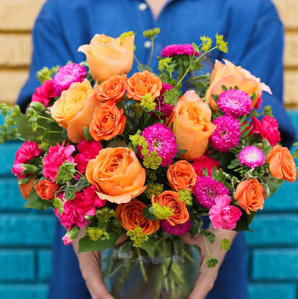 Charleswood Florists | 3534 Roblin Blvd, Winnipeg, MB R3R 0C9, Canada | Phone: (204) 888-2054