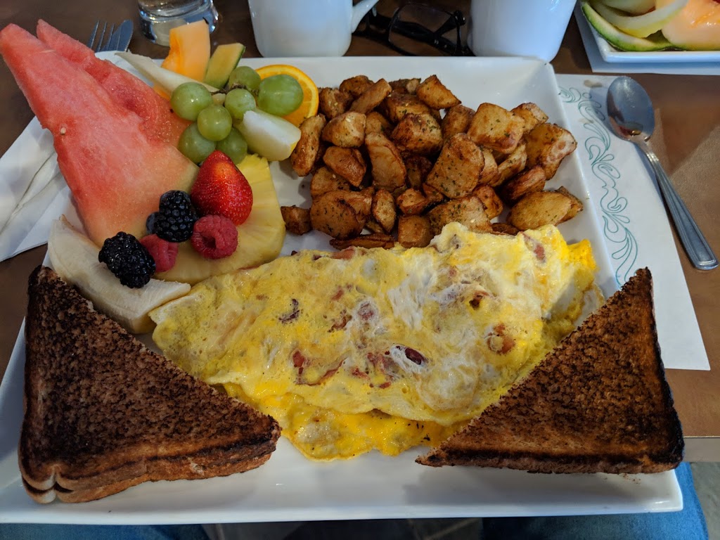 Bar le Gagnant brunch | 337 Rue Cherrier, LÎle-Bizard, QC H9C 1M6, Canada | Phone: (514) 624-9749