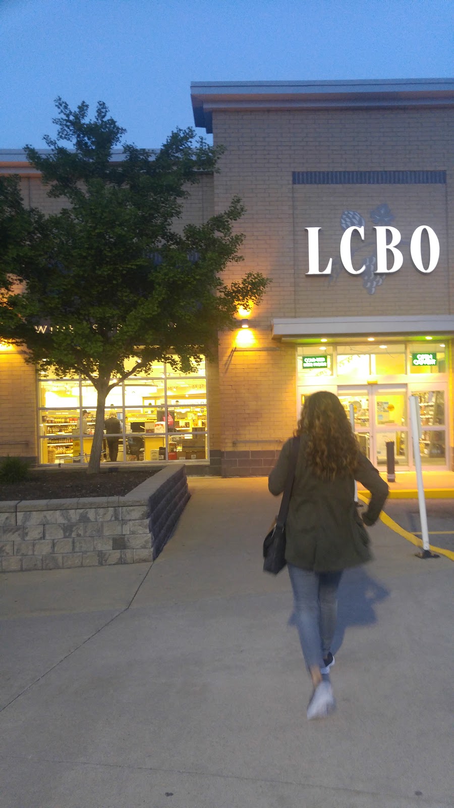 LCBO | 343 Glendale Ave, St. Catharines, ON L2T 0A1, Canada | Phone: (905) 641-1169