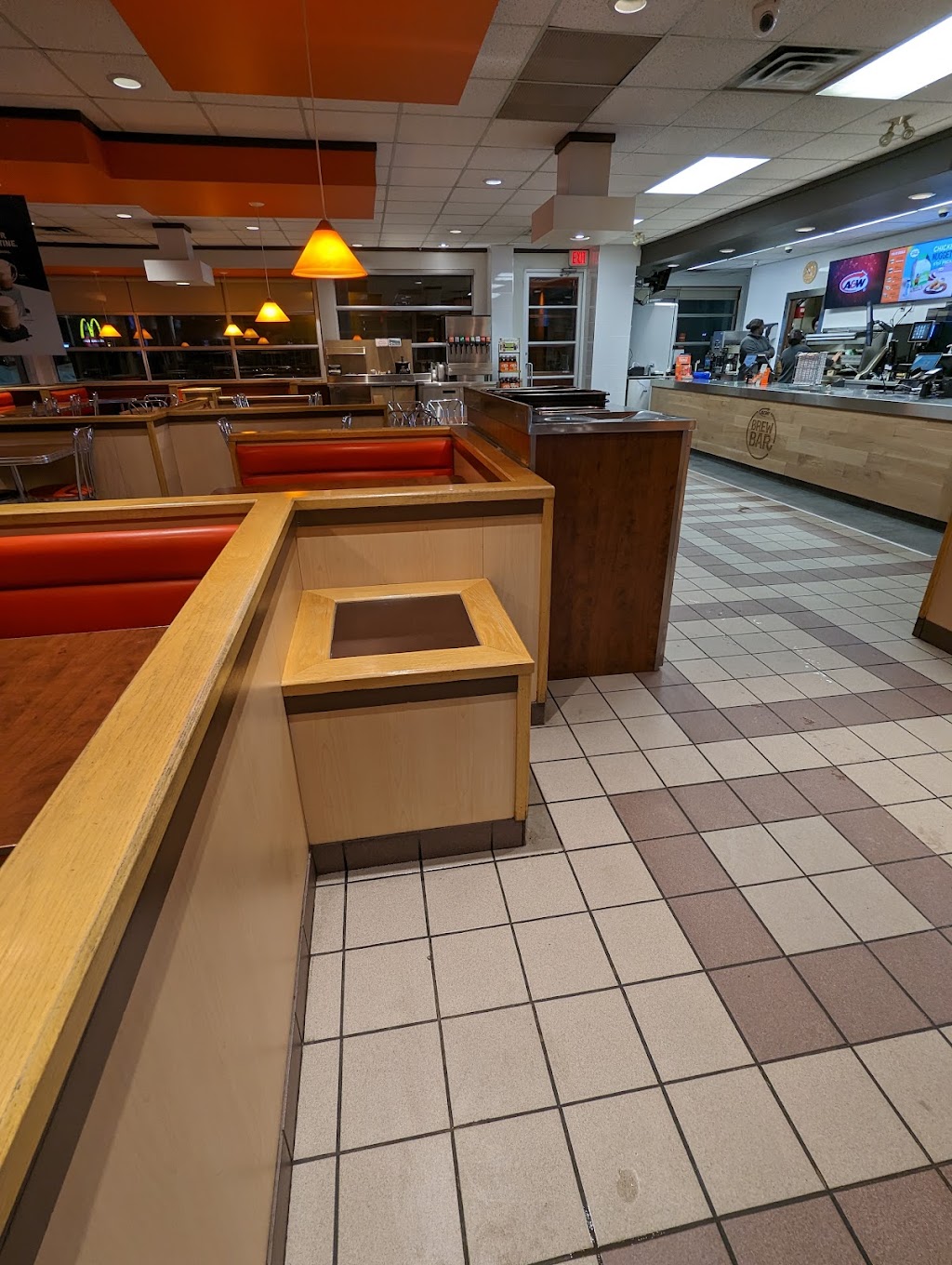 A&W Canada | 1204 Cranbrook St N, Cranbrook, BC V1C 3S5, Canada | Phone: (250) 489-5333