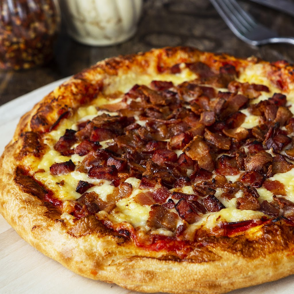 Jacques Cartier Pizza - Carignan | 2355 Chem. de Chambly, Carignan, QC J3L 4N4, Canada | Phone: (450) 447-5151