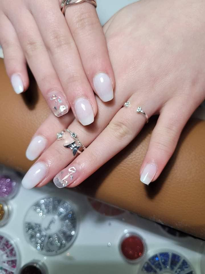 Ongles Kim - Mi | 216 Rue Constantin, Saint-Eustache, QC J7P 2E1, Canada | Phone: (514) 887-9313