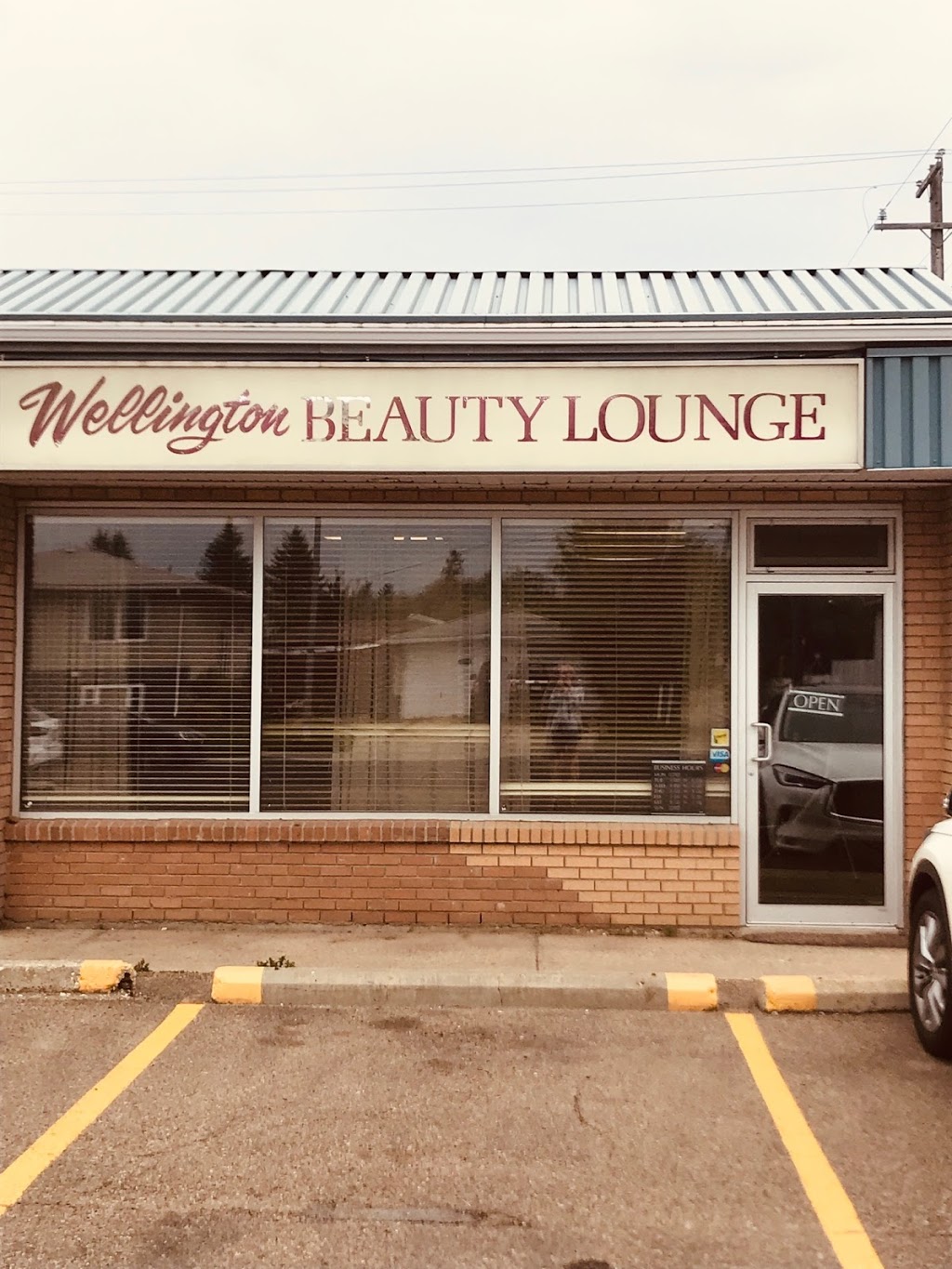 Wellington Hair Studio Ltd | 13223 132 St NW, Edmonton, AB T5L 1R9, Canada | Phone: (780) 455-5215