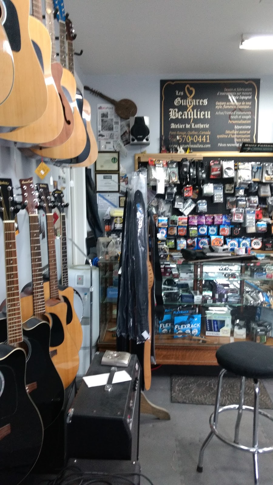 Les guitares Beaulieu Atelier de lutherie | 30 Rue des Cascades, Pont-Rouge, QC G3H 3J8, Canada | Phone: (418) 570-0441