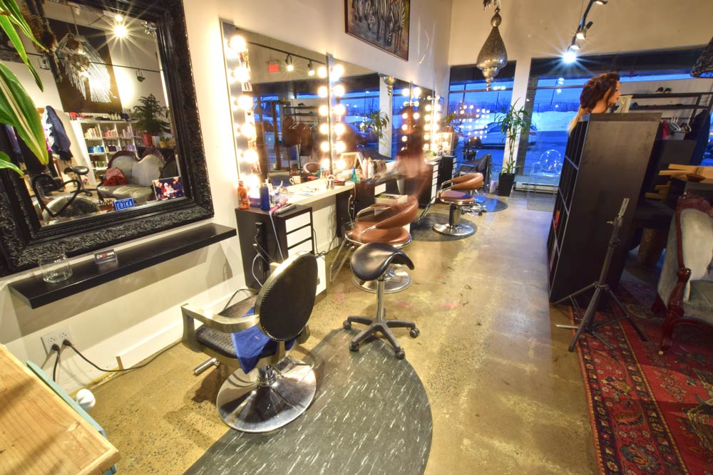 Revolution Hair Studio | 275 Av Elm, Beaconsfield, QC H9W 2E4, Canada | Phone: (514) 694-8317