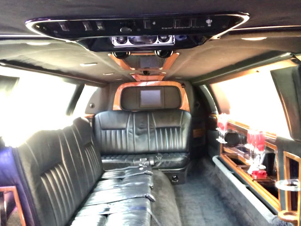 Welsh Limousine Ltd. | 1738 Base Line, Peterborough, ON K9J 6Y3, Canada | Phone: (705) 295-5466