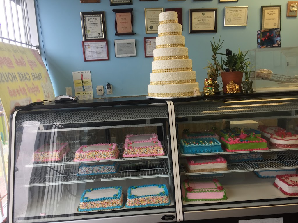 Yaarl Cake House | 2761 Markham Rd #24, Scarborough, ON M1M 1M4, Canada | Phone: (416) 431-6604