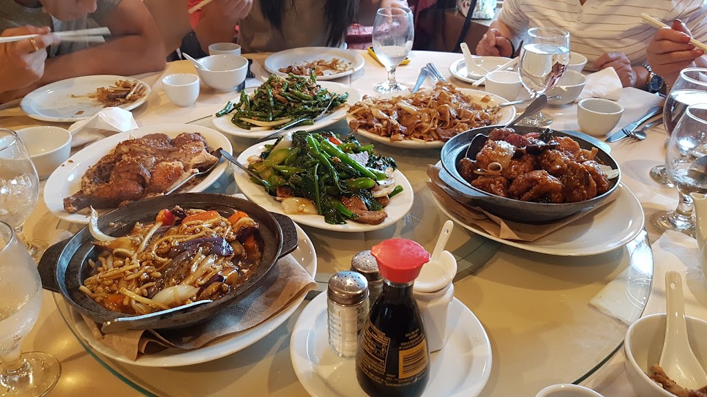 Restaurant Ken Ching | 270 Blvd. Samson, Laval, QC H7X 3C1, Canada | Phone: (450) 689-8228