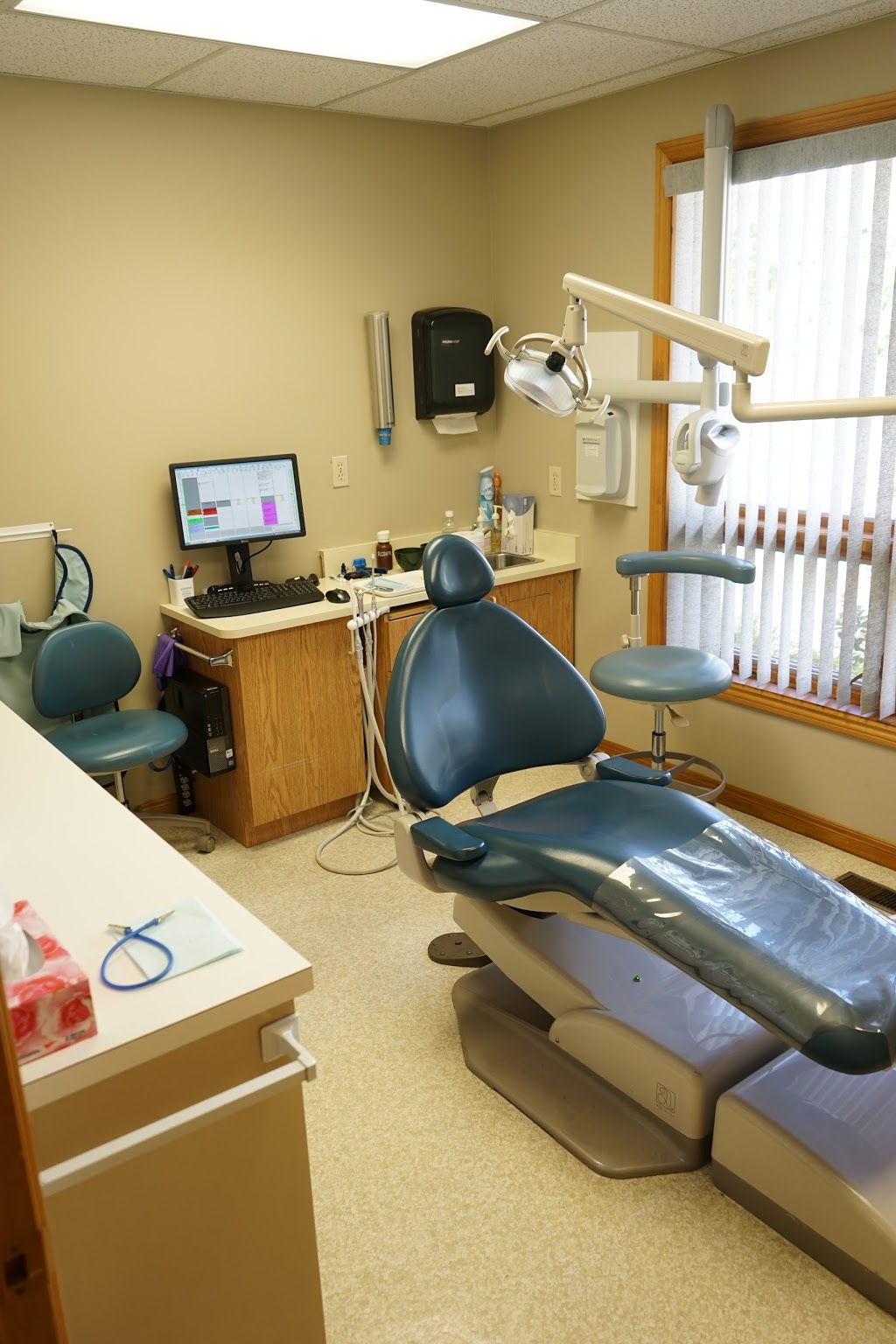 Tillsonburg Dental | 253 Broadway Apt 100, Tillsonburg, ON N4G 0H8, Canada | Phone: (519) 842-8431