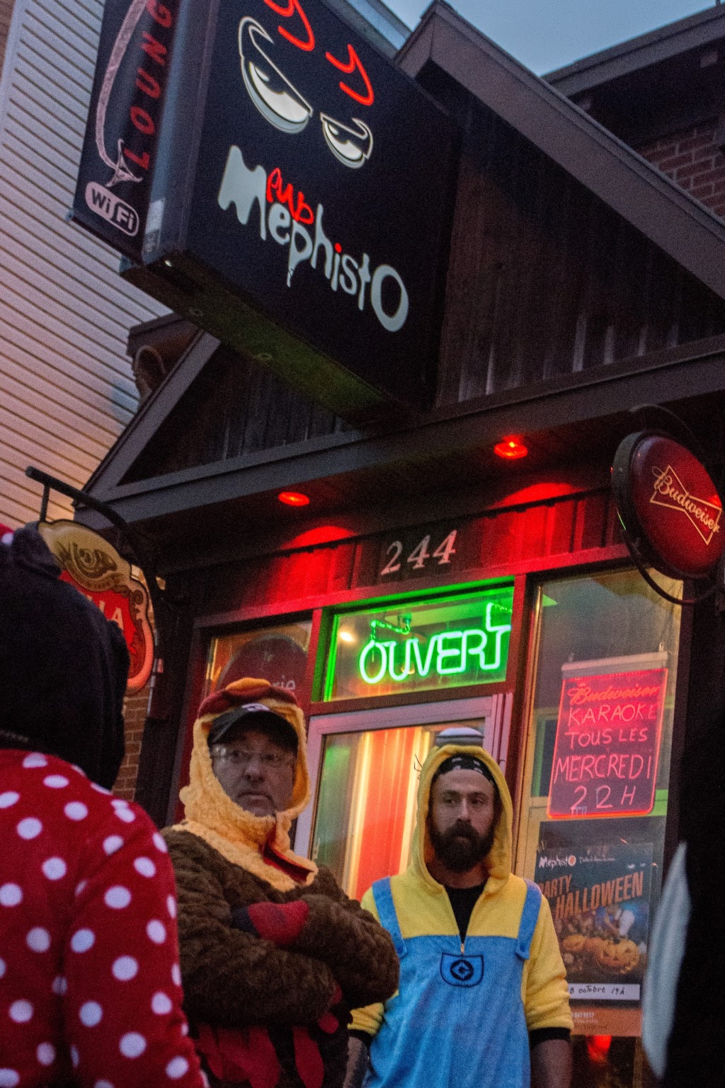 Pub Mephisto | 244 Rue Racine, Québec, QC G2B 1E6, Canada | Phone: (418) 847-9517