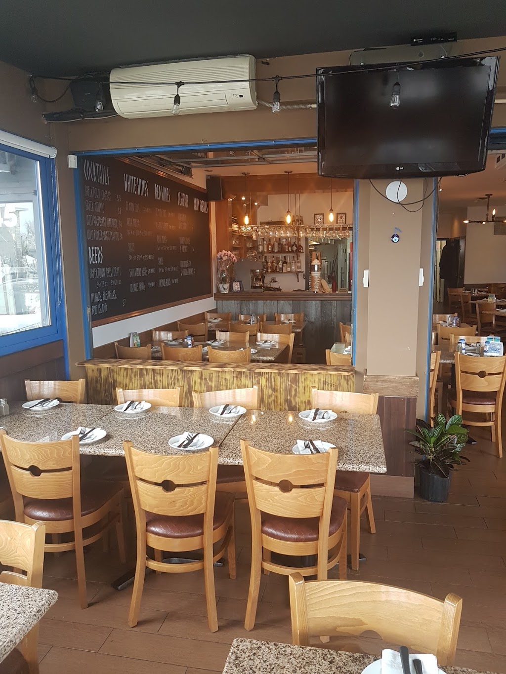 Greektown Grill | 4637 Chemin du Souvenir, Laval, QC H7W 1C5, Canada | Phone: (450) 688-6340