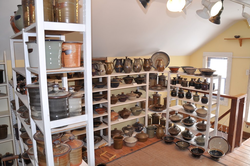 Richard Fisher Pottery | 83 York Rd, Dundas, ON L9H 1L9, Canada | Phone: (289) 439-7788