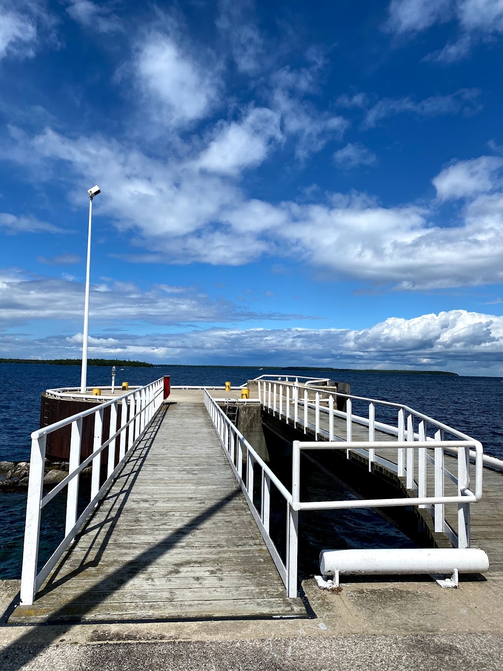 Tobermory to South Baymouth Ferry | Ferry Ramp, Tobermory, ON N0H 2R0, Canada | Phone: (800) 265-3163