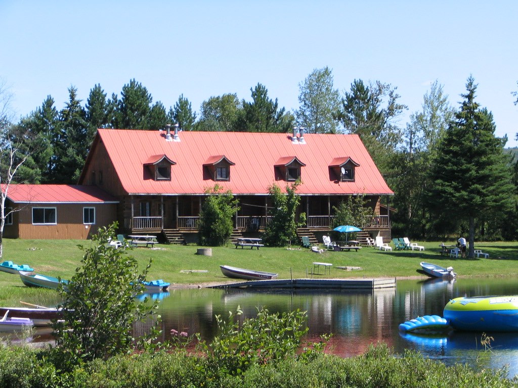 Maisons de Vacances Le Grillon | 345 Chem. du Lac François, Kiamika, QC J0W 1G0, Canada | Phone: (819) 585-2003