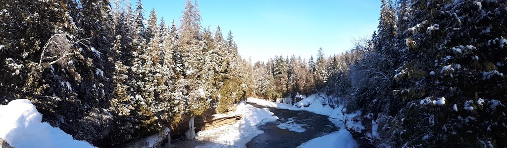 Éco-Chalet, Parc naturel régional de Portneuf | Unnamed Road, Saint-Alban, QC G0A 3B0, Canada | Phone: (855) 284-4232