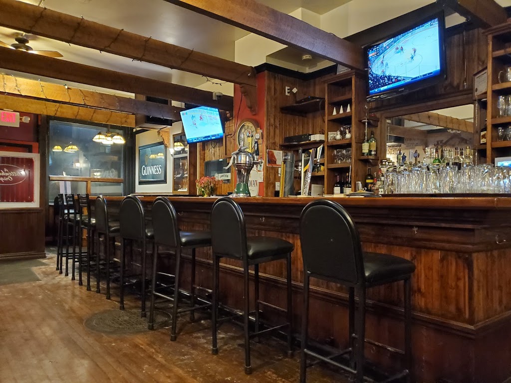 Feebs Pub & Grill | 2 Mill St E, Tottenham, ON L0G 1W0, Canada | Phone: (905) 936-9009