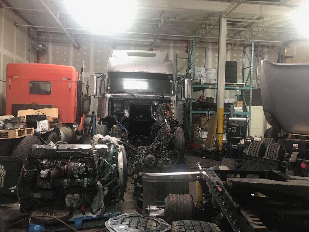 Gurjyot Truck Repair | 98 Rutherford Rd S #2c, Brampton, ON L6V 2J2, Canada | Phone: (416) 388-1605