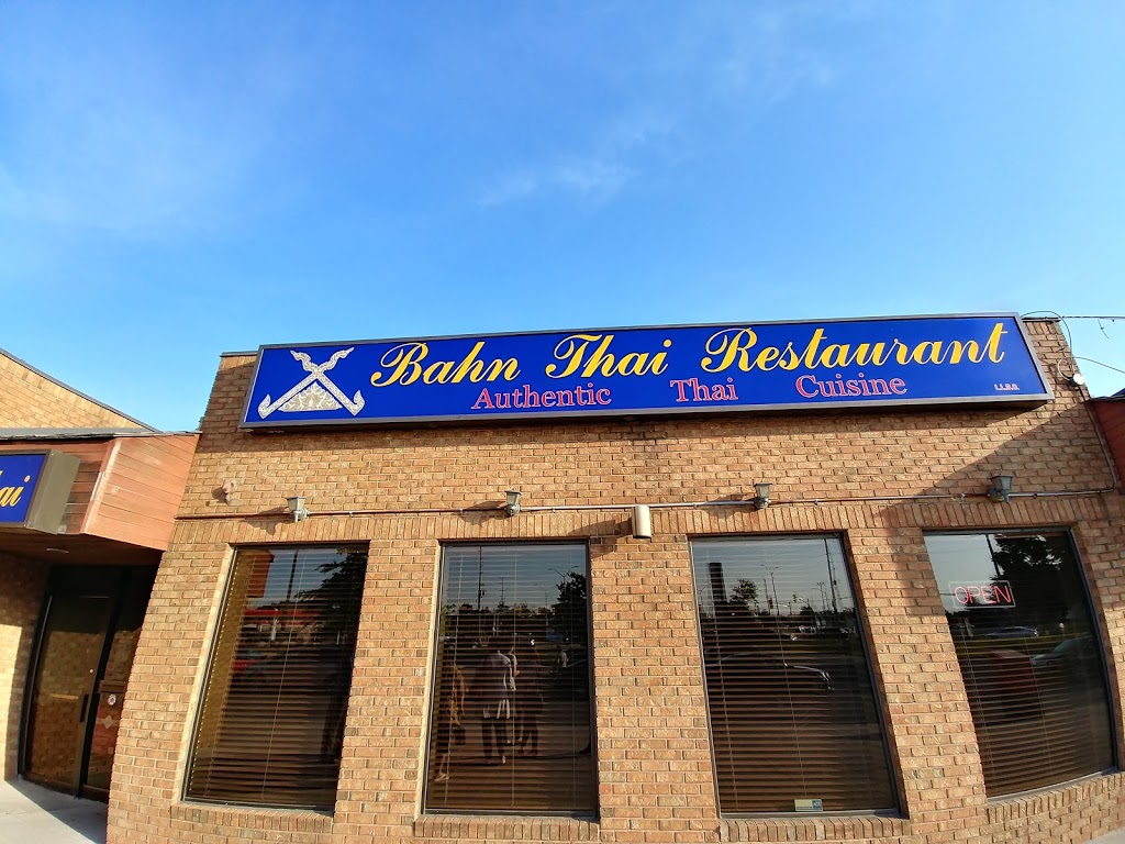 Bahn Thai Restaurant | 4490 Fairview St, Burlington, ON L7L 5P9, Canada | Phone: (905) 631-8868