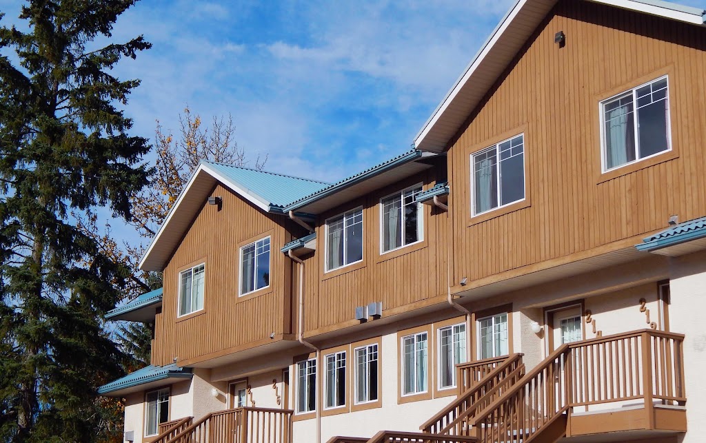 Banff Boundary Lodge | 1000 Harvie Heights Rd, Harvie Heights, AB T1W 2W2, Canada | Phone: (403) 678-9555