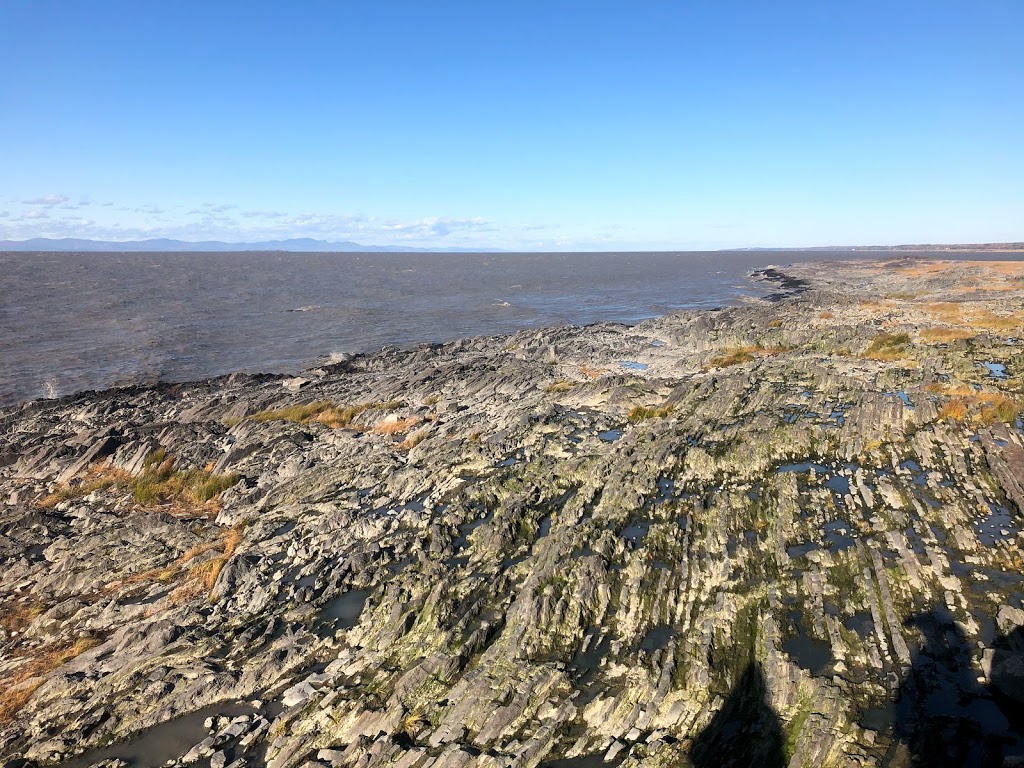 Bar-Terrasse au Bord de leau | Route du Quai, LIslet, QC G0R 2B0, Canada | Phone: (418) 247-3264